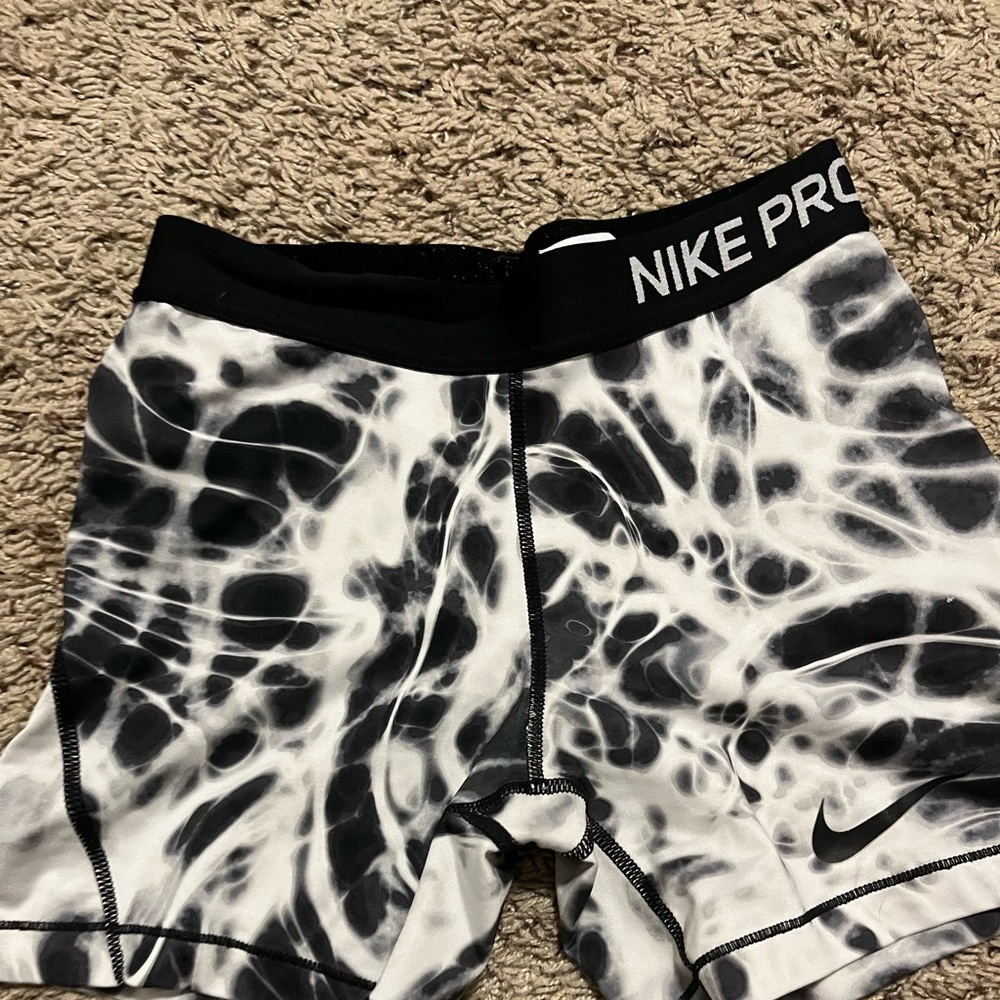 Girls Dri-Fit Nike Pros